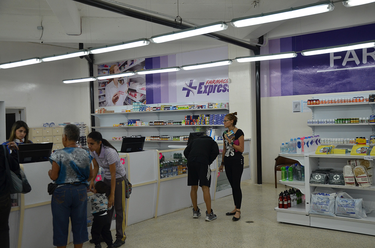 Farmacia del Express está bien dotada