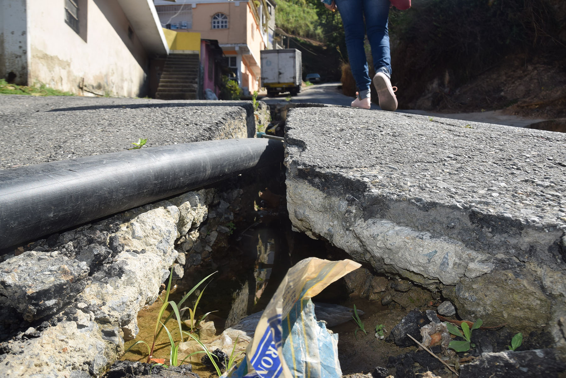 Denuncian mala vialidad en Los Campeyos
