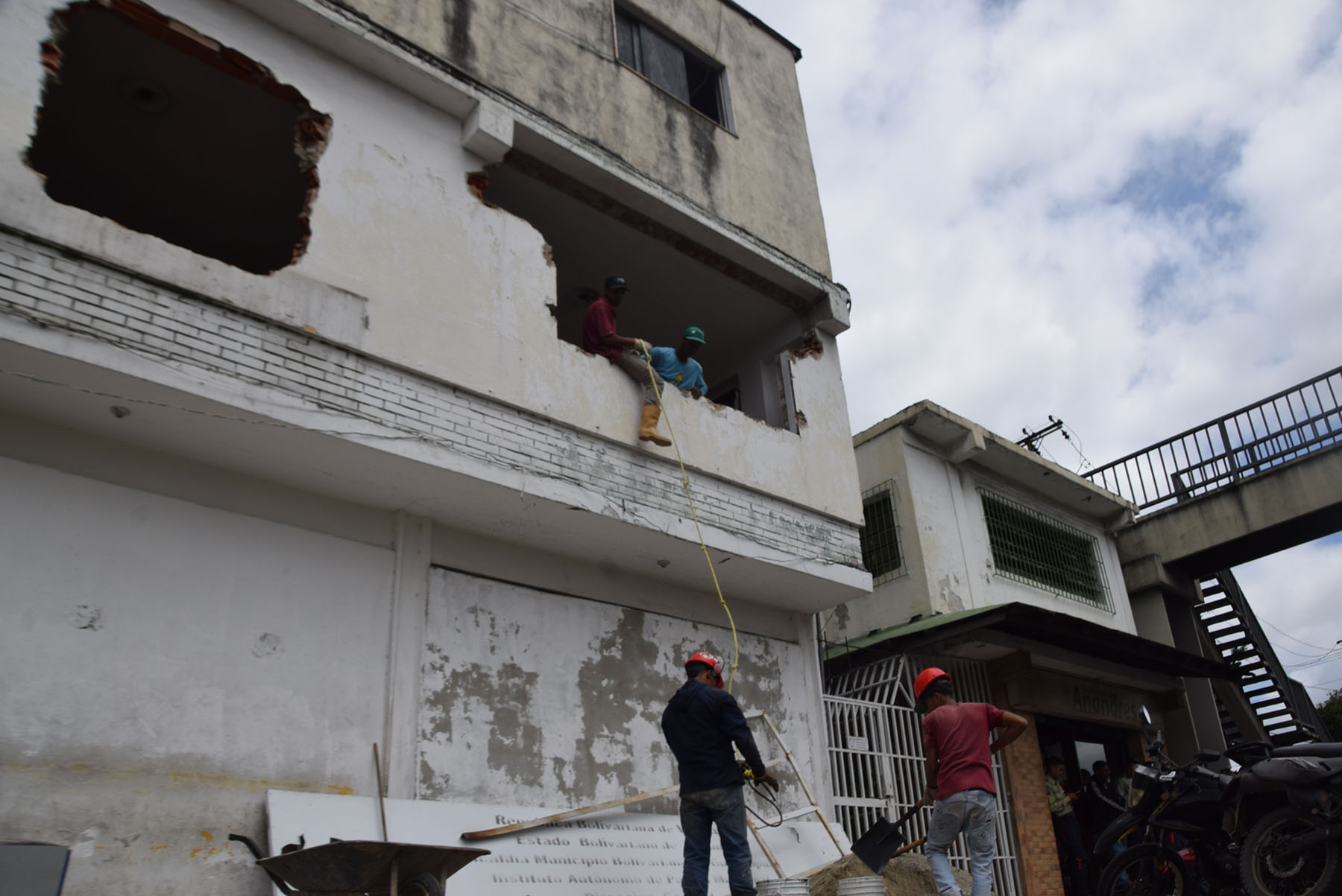 Amplían calabozos de Poliguaicaipuro