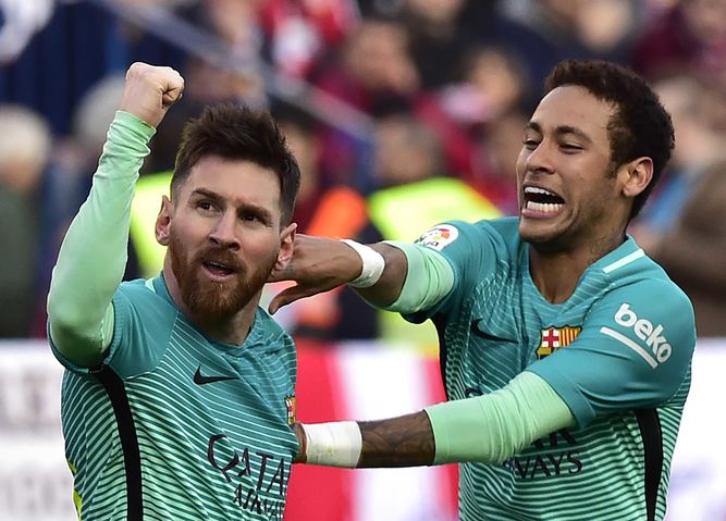 Barcelona ganó 2-1 al Atlético de Madrid, con gol de Messi, y toma la punta de la Liga Santander