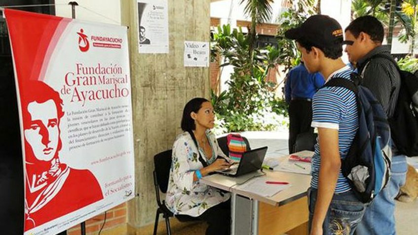 Fundayacucho entregará 15.000 becas a universitarios