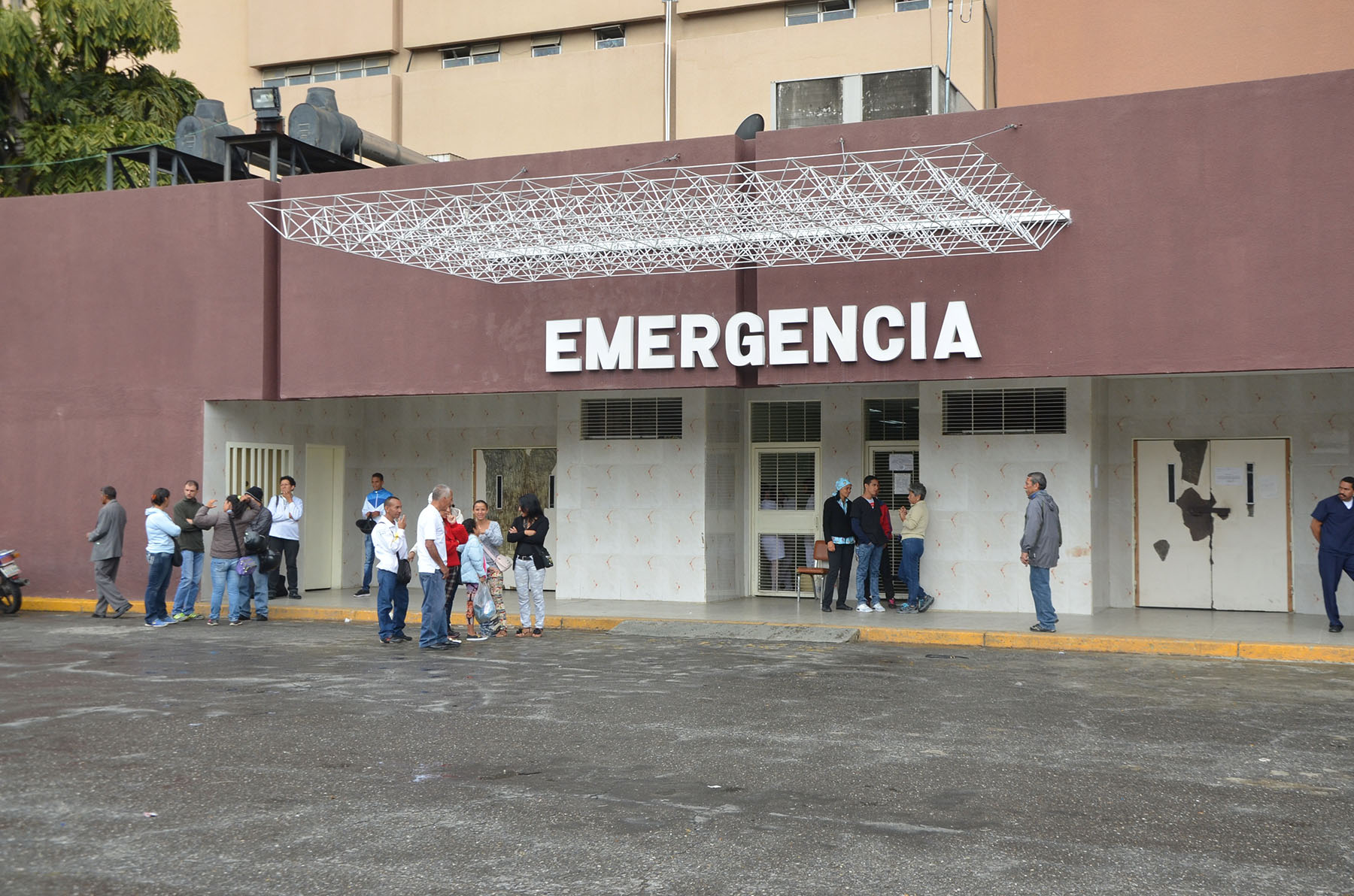 Tirotean a hombre en El Nacional