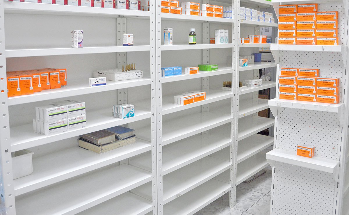 Cayó 30% la producción de medicinas