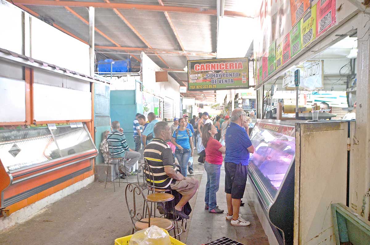 Poca afluencia de clientes en Mercado Municipal