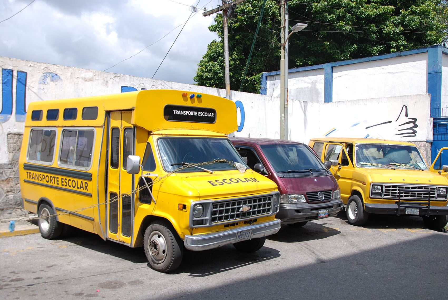 Entre Bs. 8 mil y 10 mil cobran transportistas escolares