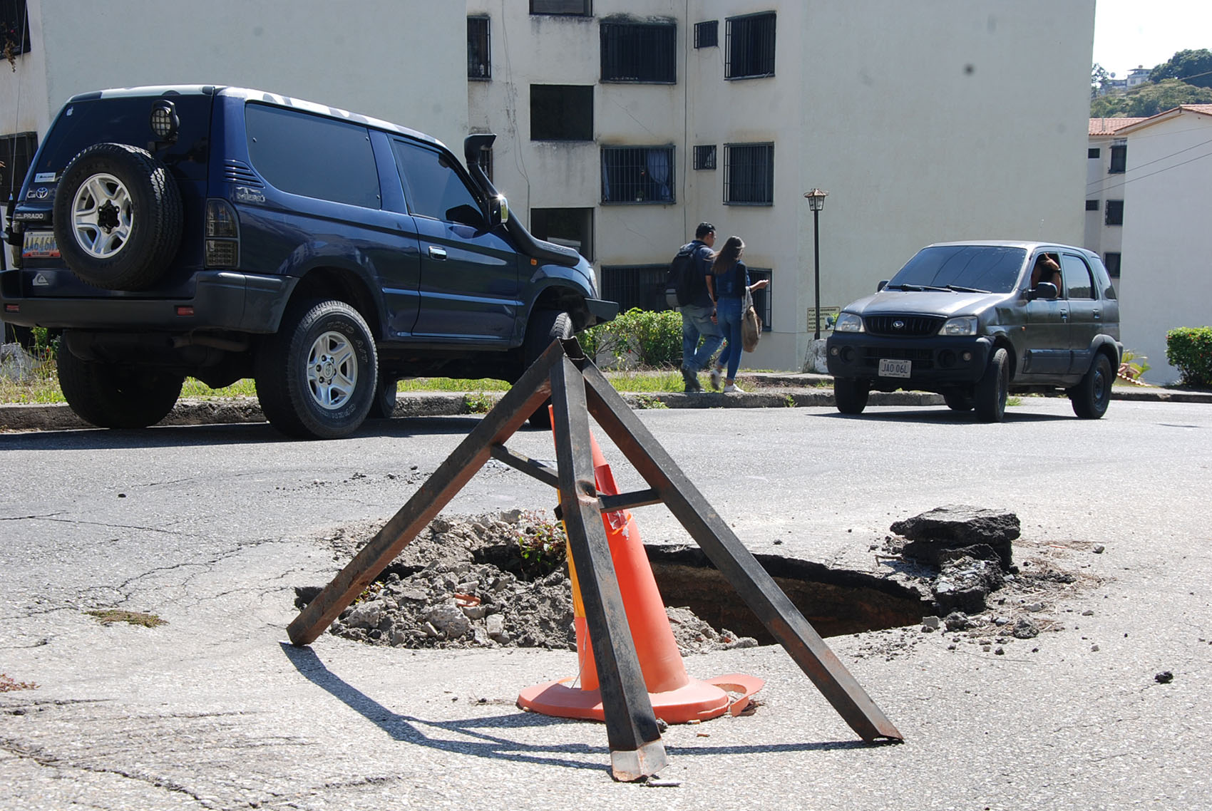 Piden reparación de un hueco en La Quinta