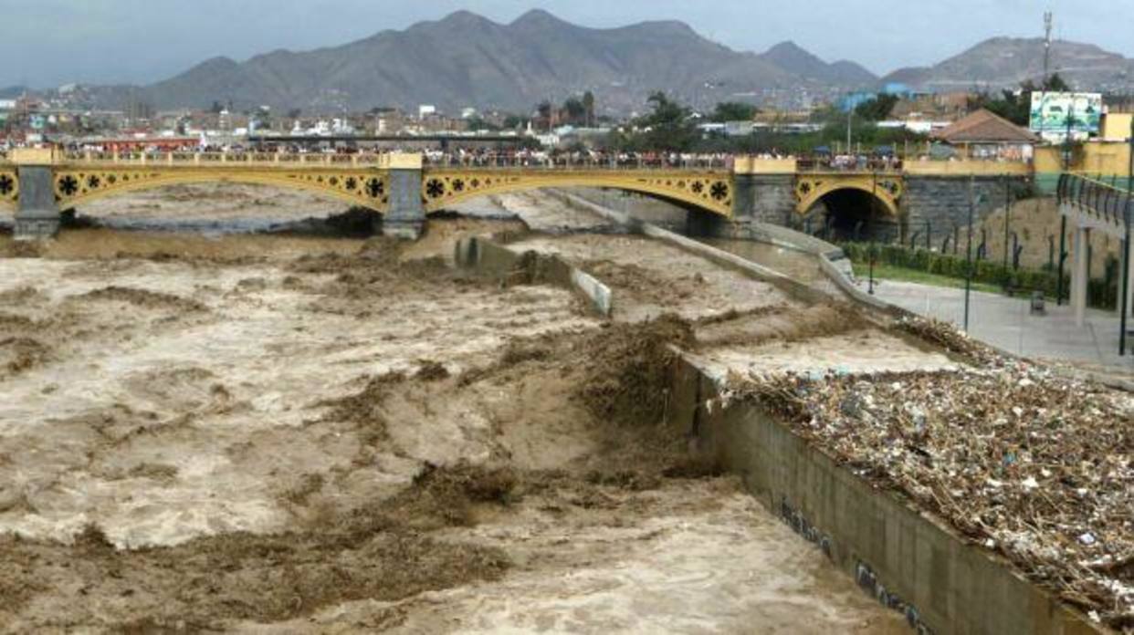 Lluvias, deslaves y desbordes provocan estado de emergencia en Perú