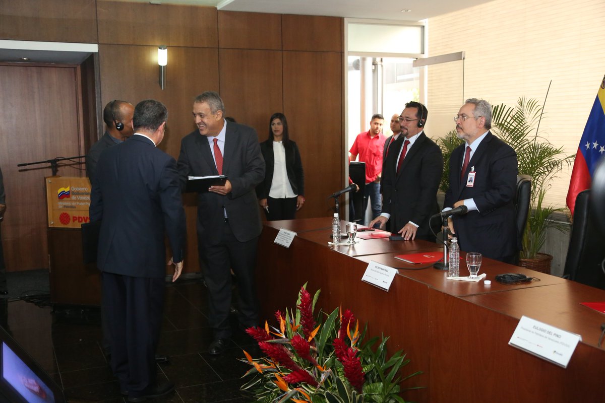 Venezuela firma acuerdos energéticos con Trinidad y Tobago