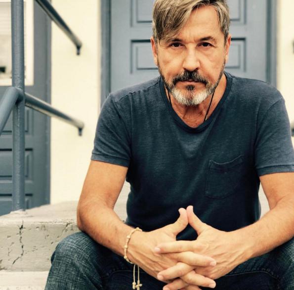 Ricardo Montaner invitó a venezolanos a validar partidos políticos