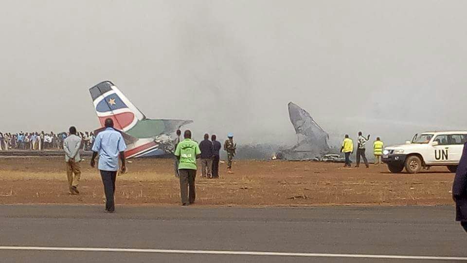 Se estrella un avión de pasajeros en Sudán del Sur sin víctimas fatales (Imágenes)