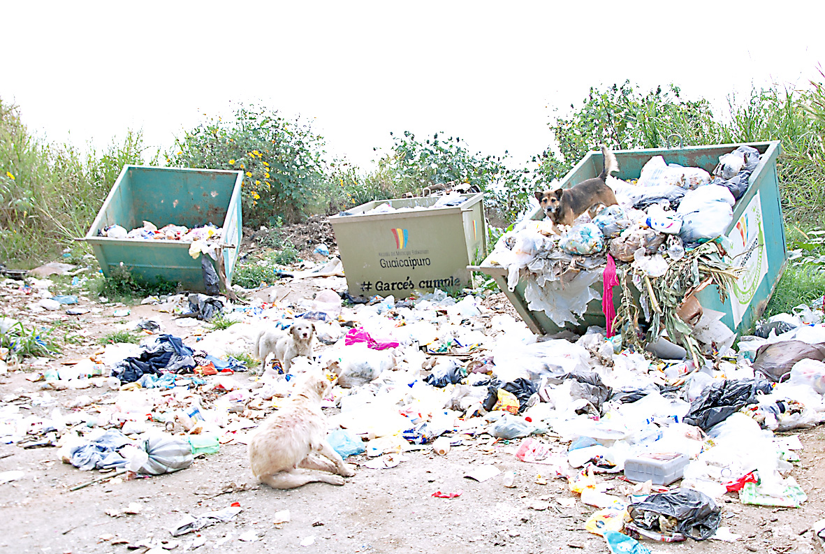 No cabe más basura en Colinas de El Paso