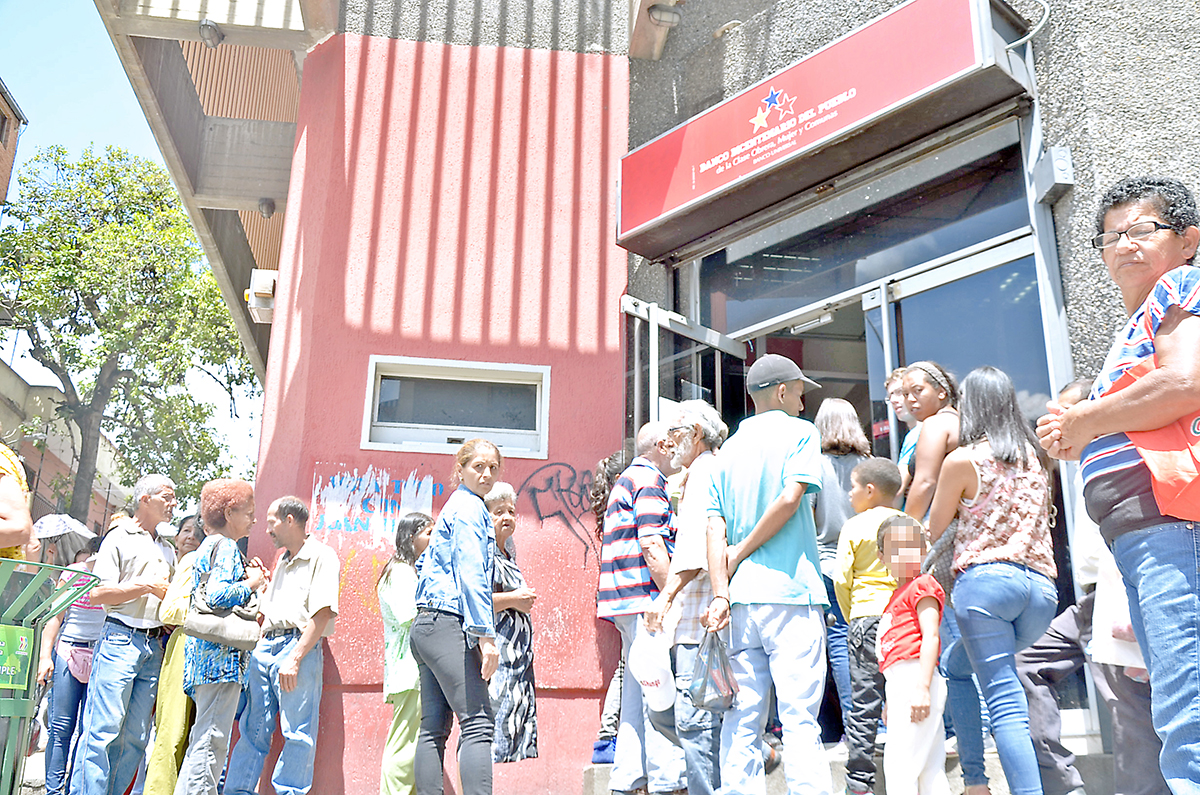 Pensionados hasta el cuello con aumento de rubros