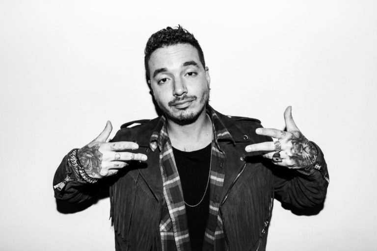 J Balvin afirma cómo sería su hombre ideal