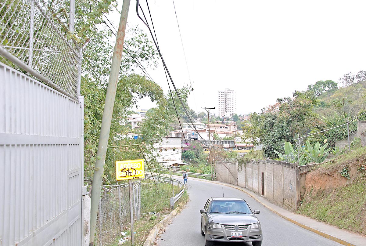 Poste apunto del colapso