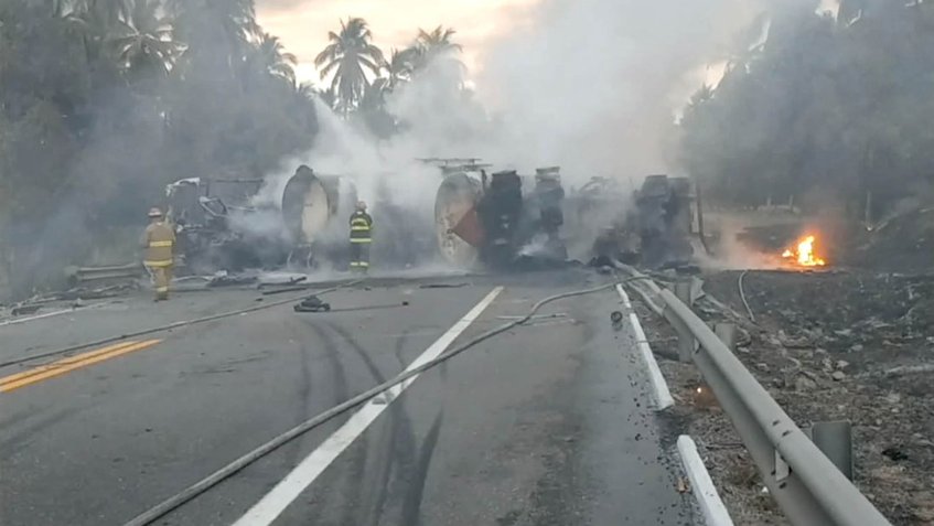 Asciende a 26 la cifra de fallecidos tras accidente de tránsito en carretera de México