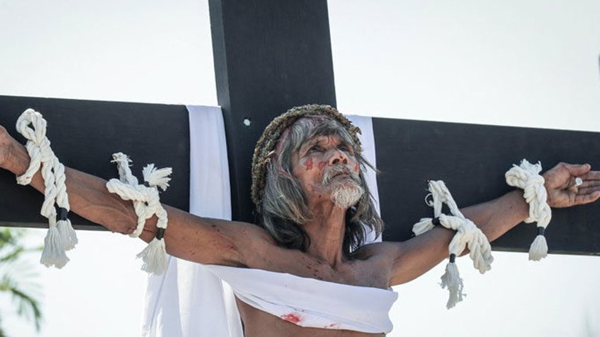 Vea cómo Filipinas celebra el Viernes Santo con crucifixiones reales