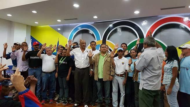 Wilfredys León reelecto presidente de Feveatletismo