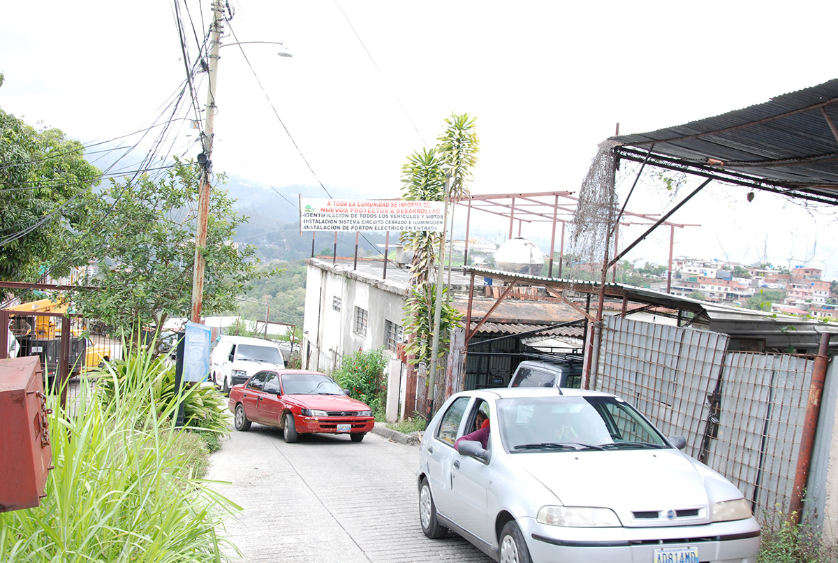 3 semanas sin agua en Las Dalias