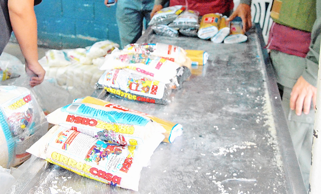 Amenazan con protestar  por falta de bolsas de los CLAP