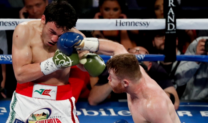 “El Canelo” Álvarez fue el vencedor en la pelea contra Julio César Chávez Jr