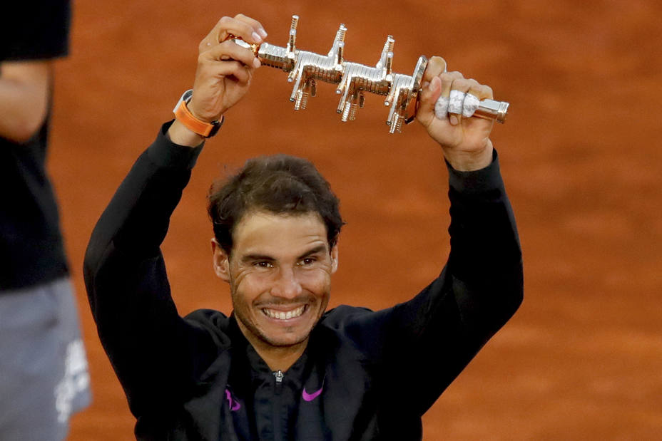 Nadal derrota a Thiem y conquista en Madrid su Masters 1000 número 30