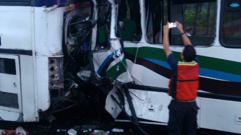 Choque de dos autobuses en Puerto Ordaz deja al menos 13 muertos y más de 37 heridos tras el