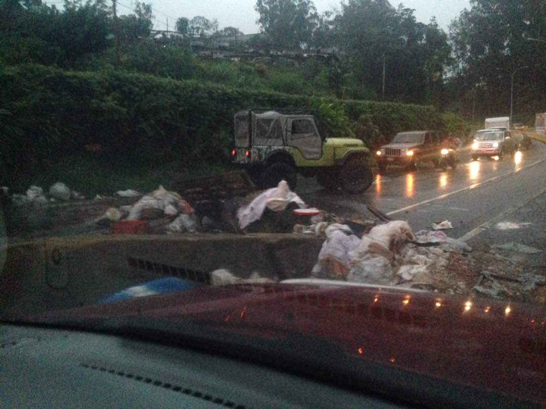 Altos Mirandinos amaneció colapsado