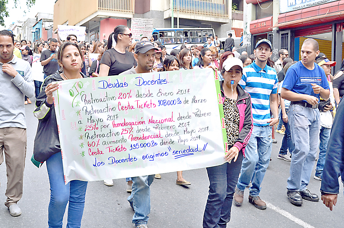 Churupos aprobados no alcanzan  para pagar deuda total a docentes