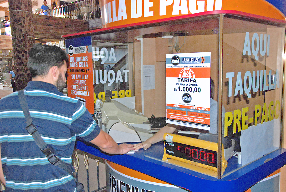 Estacionamientos de los Altos suben tarifas “injustificadas”