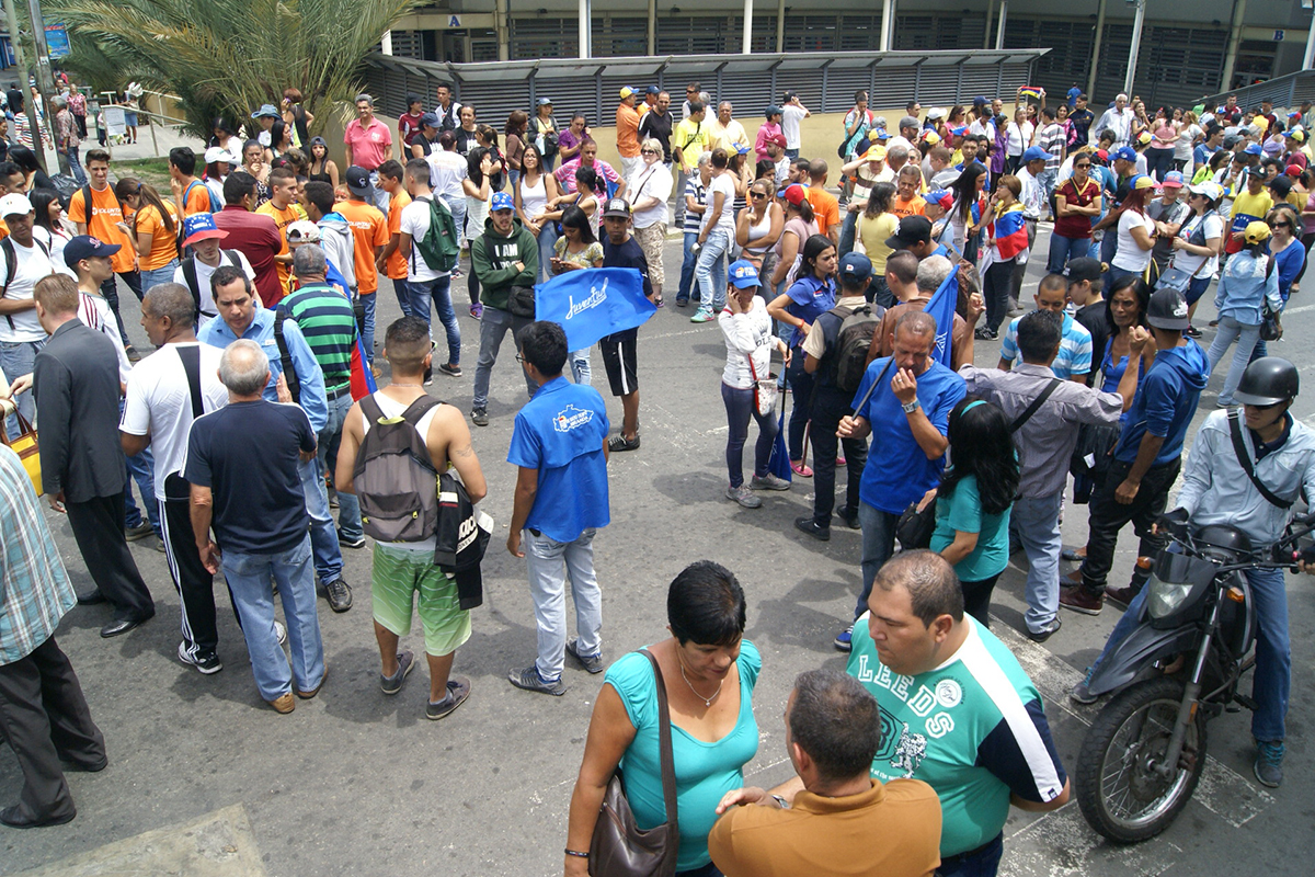 Opositores consignan al MP acuerdo en rechazo a la ANC