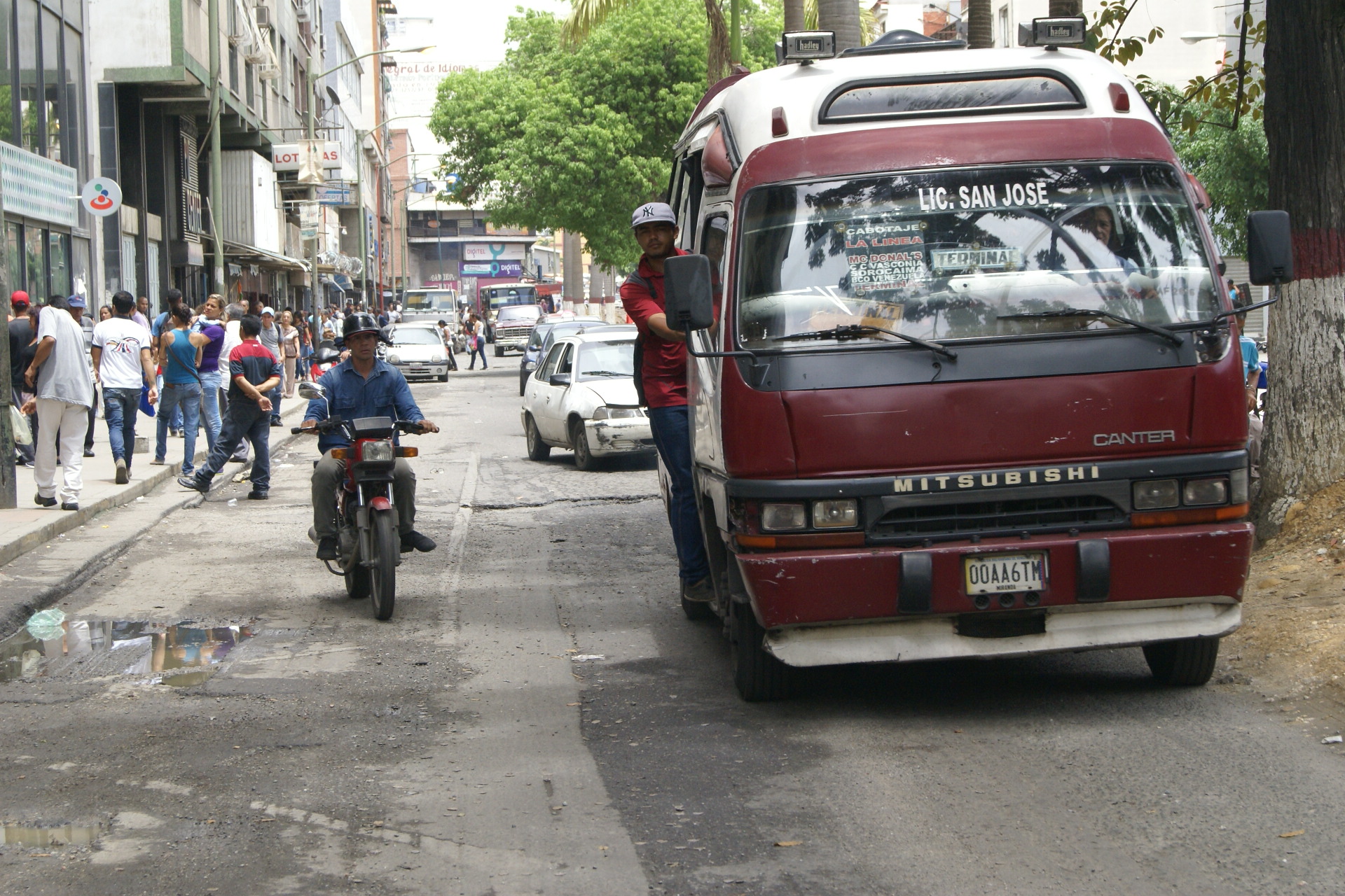 Restituyen servicio de transporte público