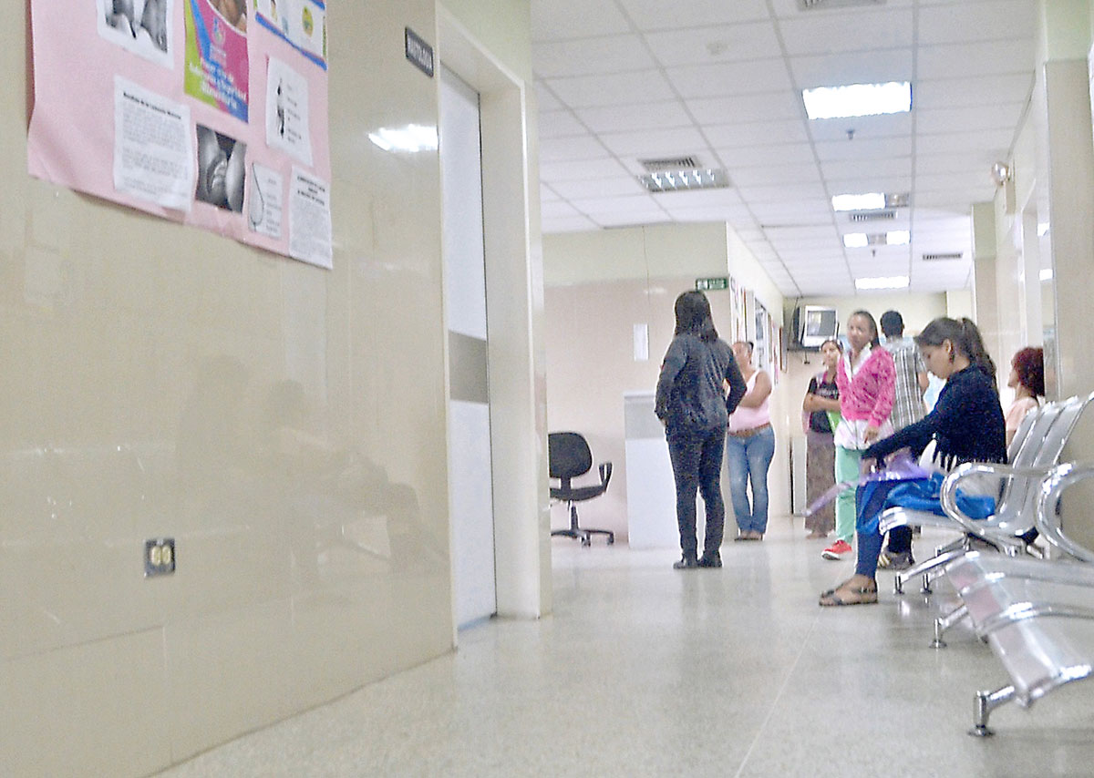Reportan hostigamiento a personal de la Maternidad
