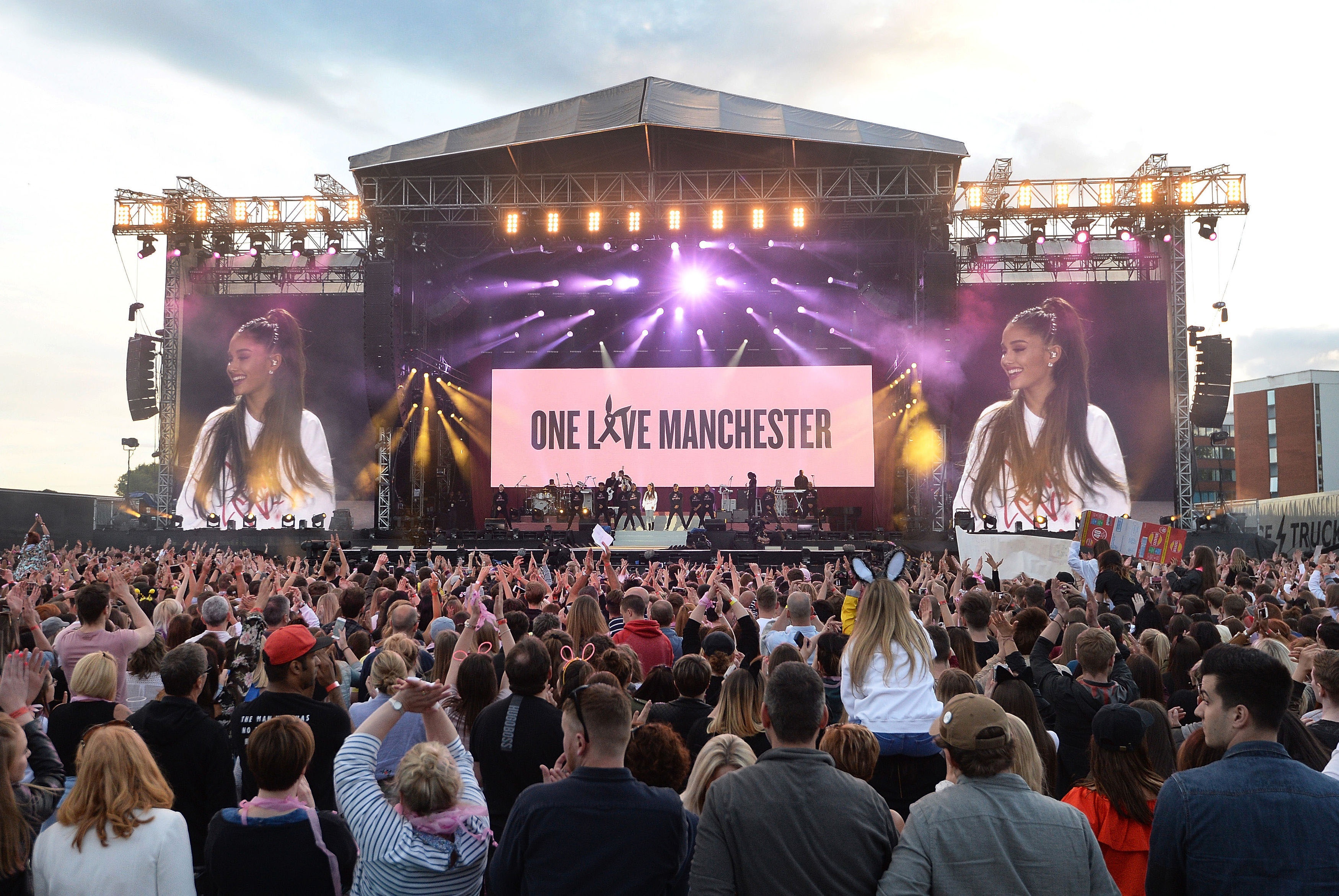 Manchester vivió un concierto gigante contra el miedo