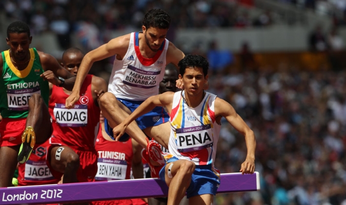 José Peña consigue oro para Venezuela en 3.000 metros con obstáculos