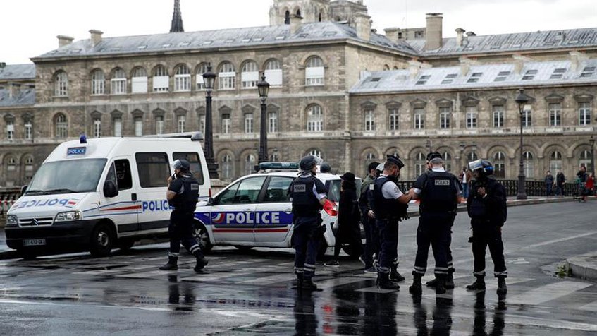 La Fiscalía antiterrorista abre una investigación por el ataque en Notre Dame