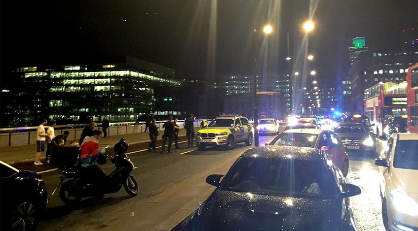 Conductor de una camioneta arrolla a peatones en el puente de Londres