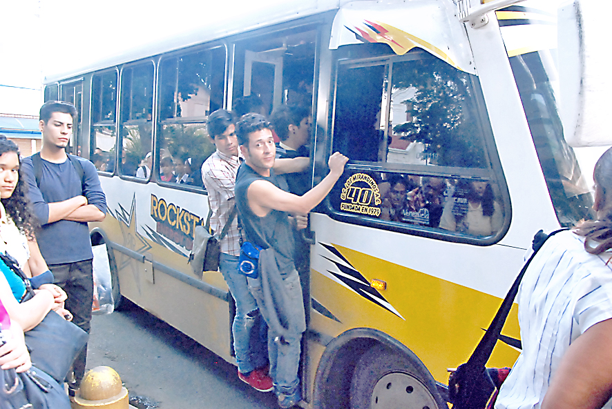 Transportistas advierten paro técnico