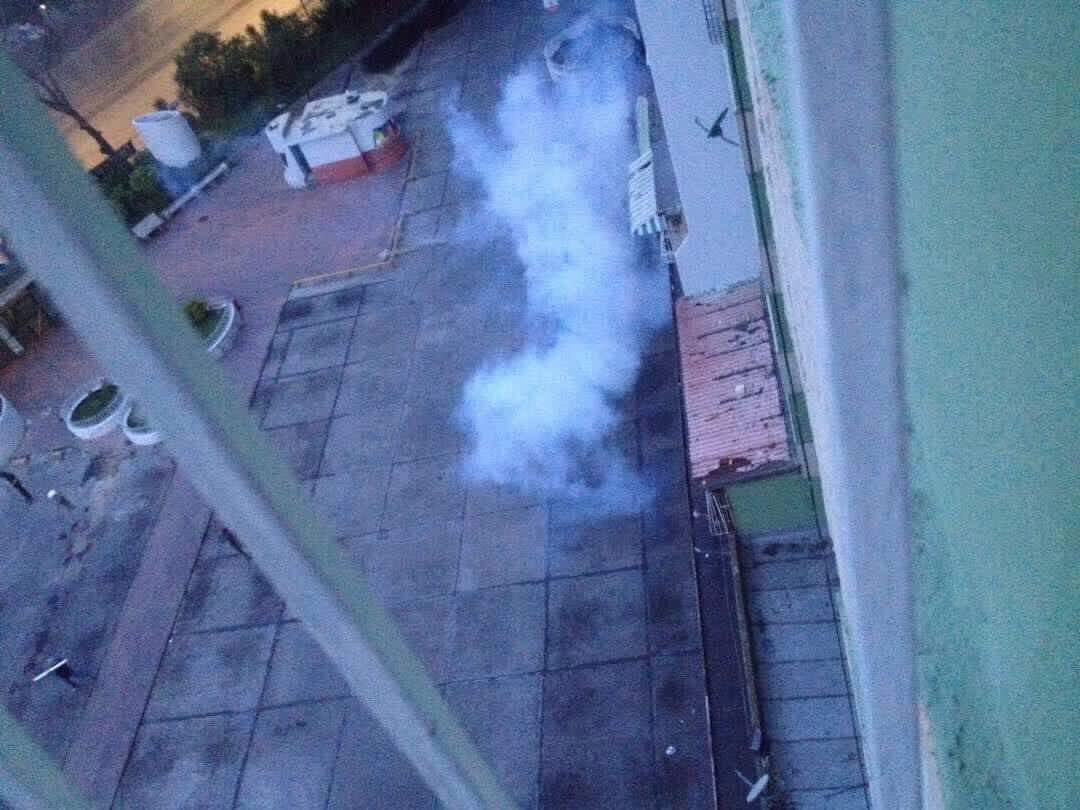 PNB dispersa con lacrimógenas y perdigones protesta en El Paraíso