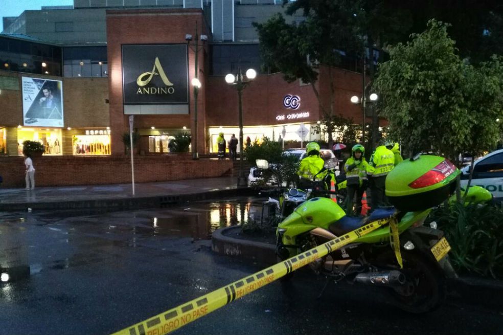 Explosión en centro comercial Andino, en Bogotá, deja al menos tres muertos
