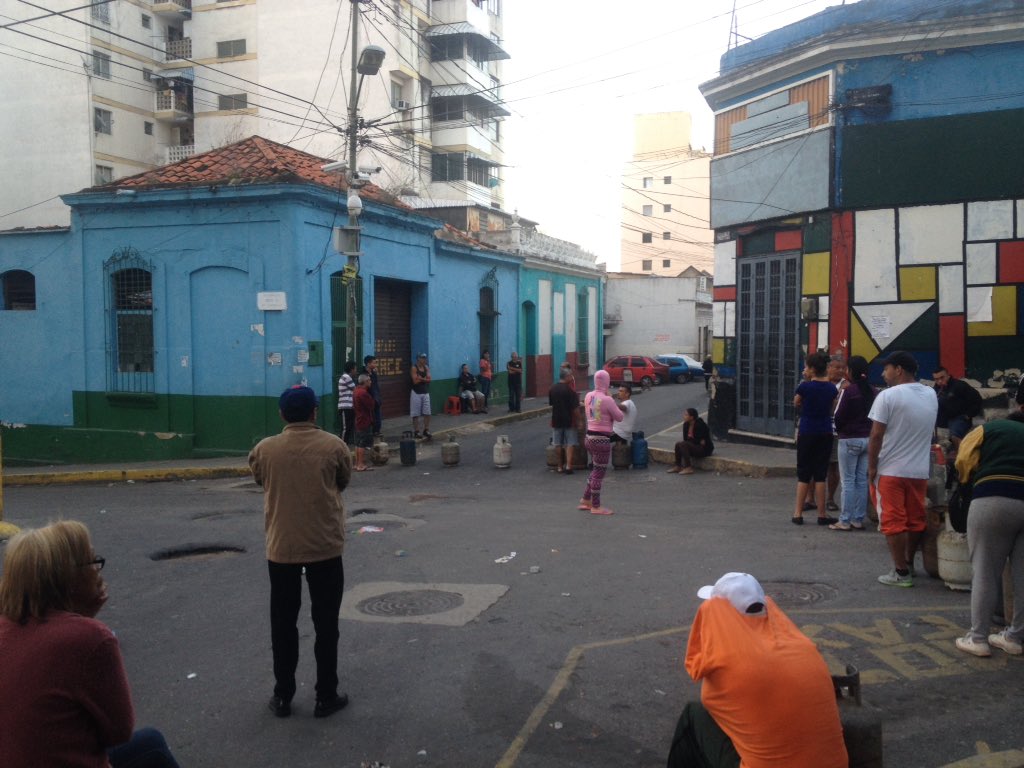 Oposición llama a trancar calles de Venezuela tras nueva muerte en protestas