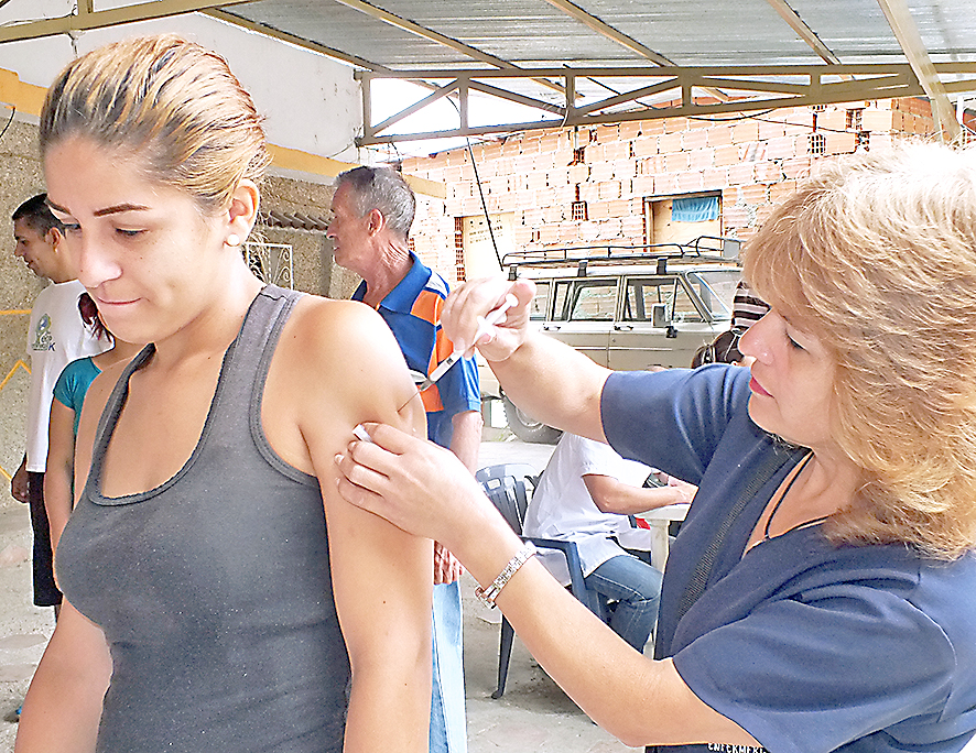 En Ramo Verde recibieron jornada médica