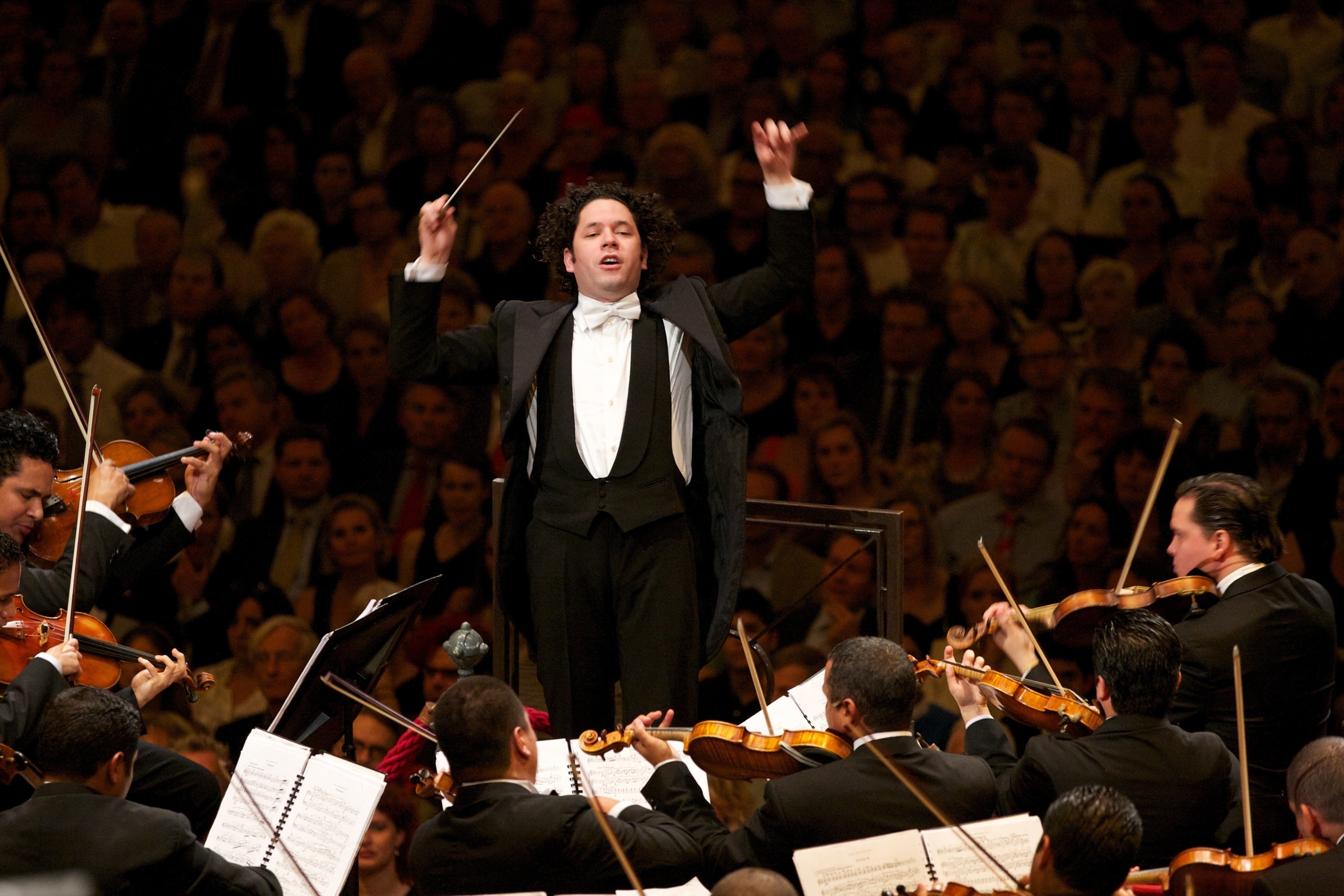 Concierto de Dudamel con Filarmónica de Berlín se transmitirá en 150 salas de cine de Europa
