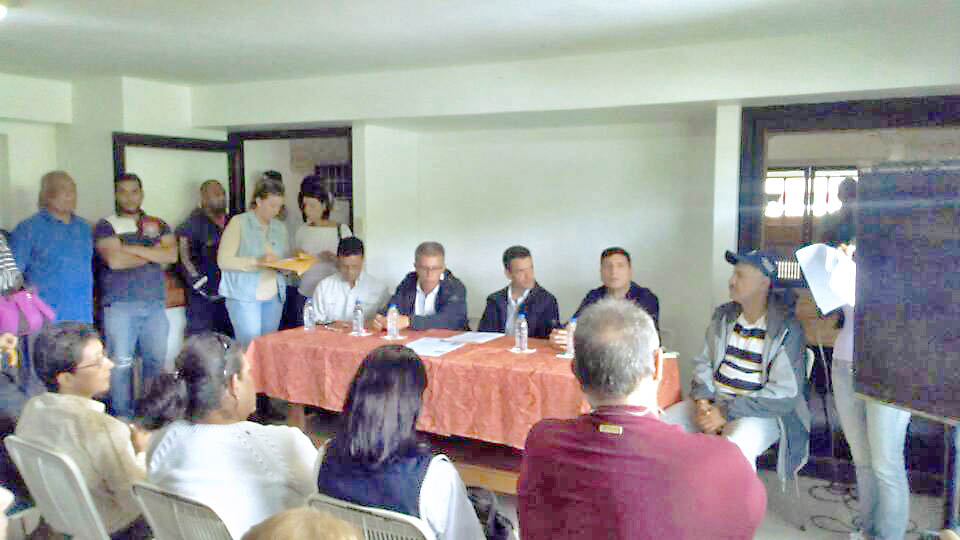 Entregan Bs. 22 millones a familias de OPS y Sierra Brava