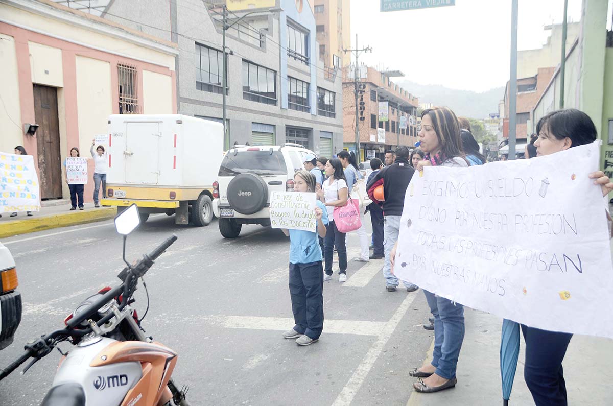 Docentes no han parado de protestar