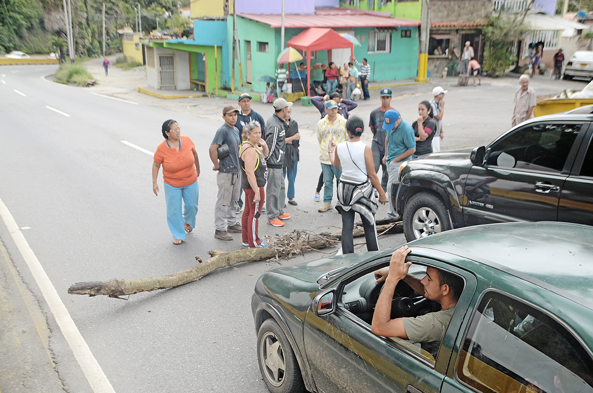 Cable de alta tensión afecta 30 familias en Carrizal