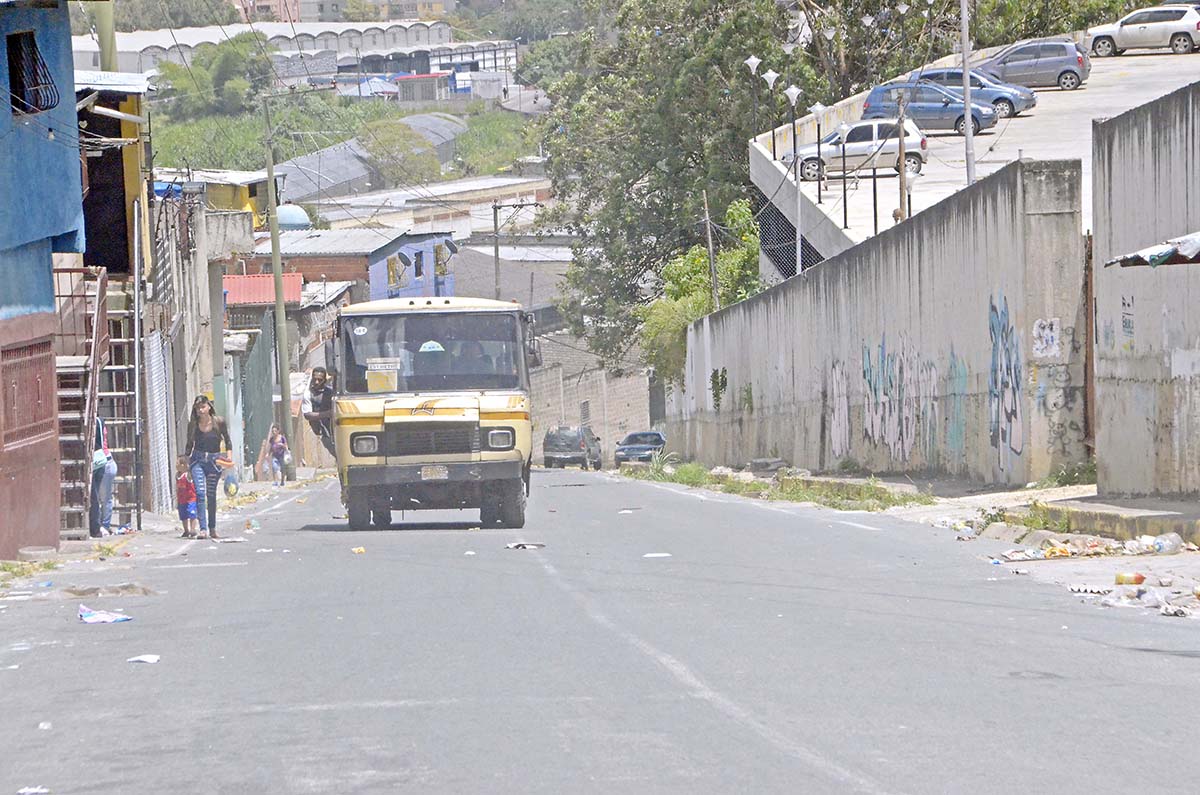 Pasan trabajo por transporte en Barrio Ayacucho II