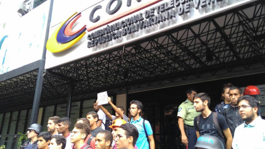 Movimiento estudiantil opositor fue atendido por el Gerente de Operaciones de Conatel