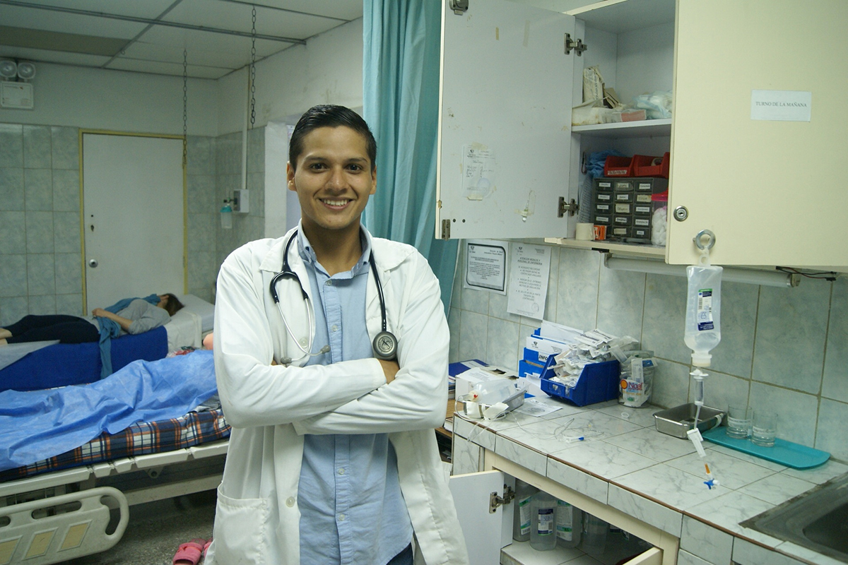 “A los pacientes no solo hay que atenderlos, sino respetarlos”