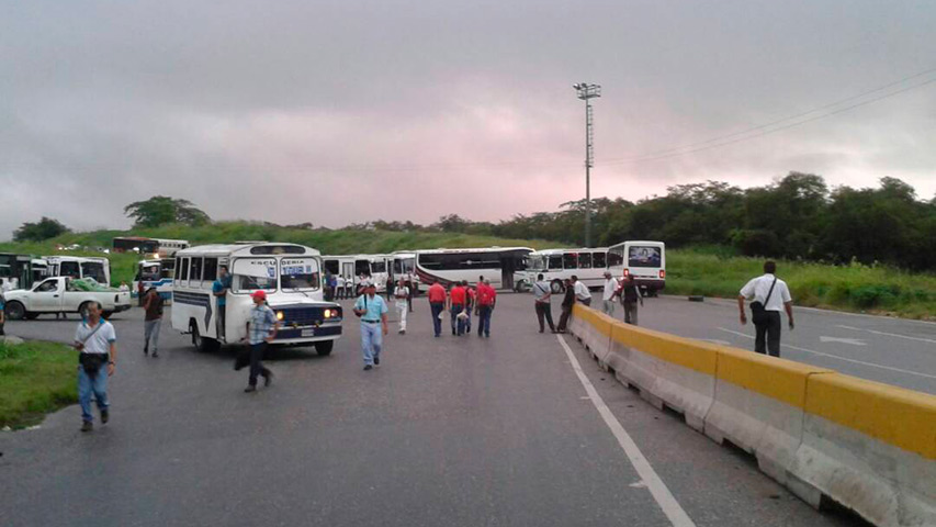 Choferes protestan en Ocumare del Tuy
