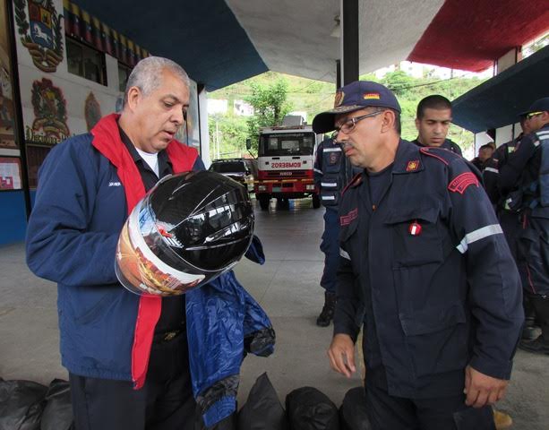 Brigada Motociclística de Bomberos de Miranda recibió dotación de implementos de trabajo